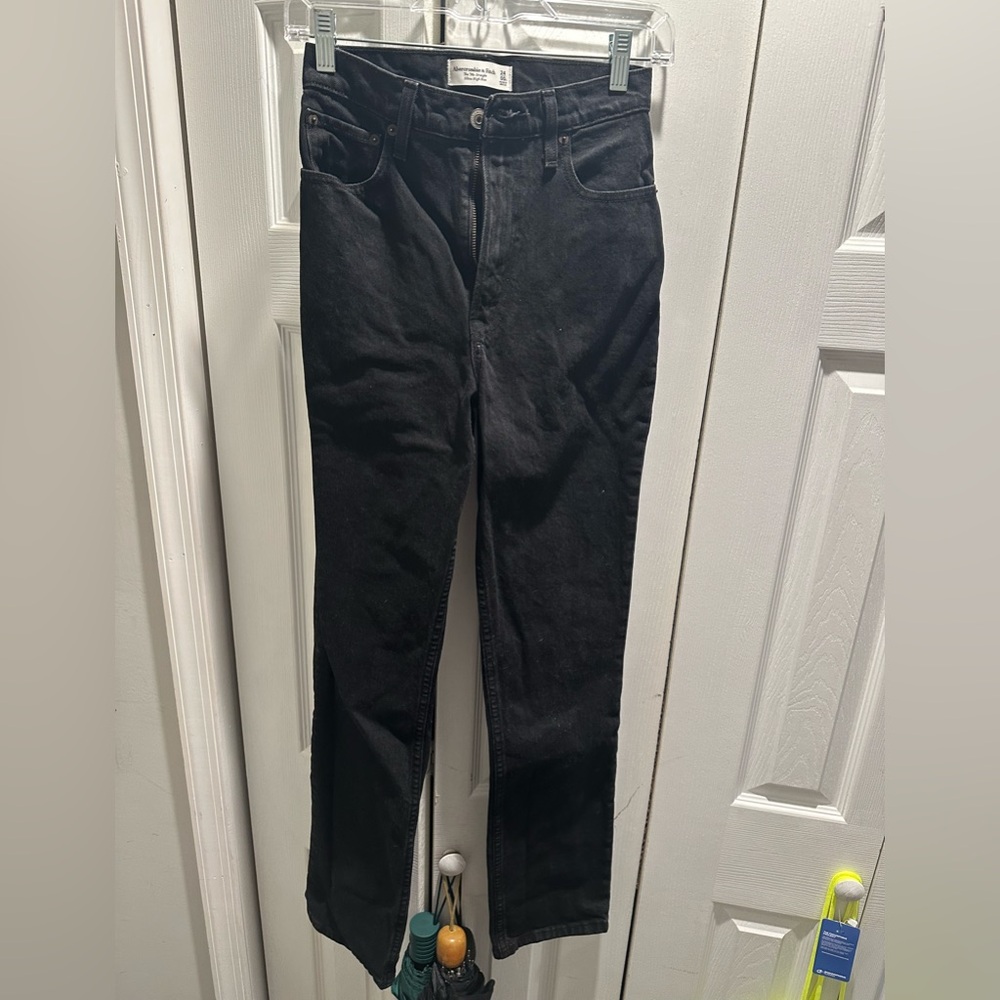 Abercrombie Curve Love Ultra High Rise 90s Straight Jean